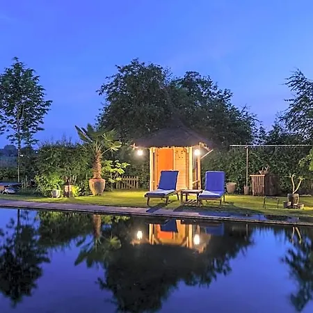 Rumah Indo Garden Bed & Breakfast Wilp
