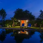 Bed & Breakfast Rumah Indo Garden Wilp